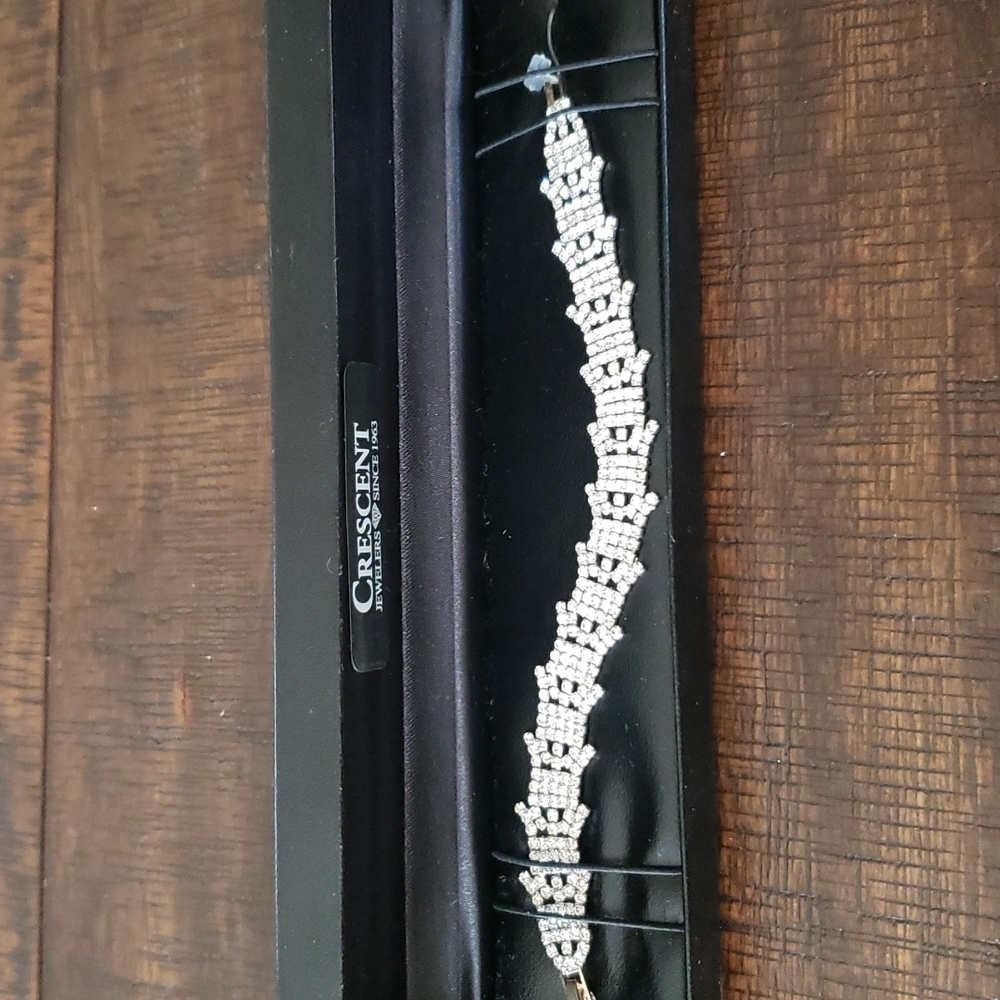 Crescent jewelers costume rhinestone bracelet new in box.